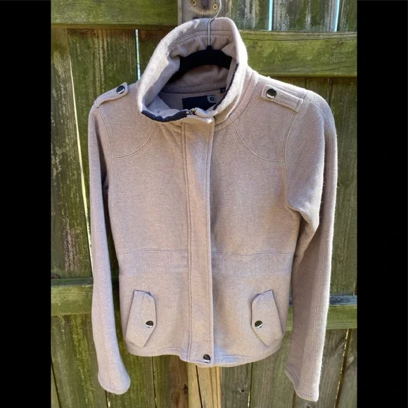 Bench Jacket - Picture 1 of 11